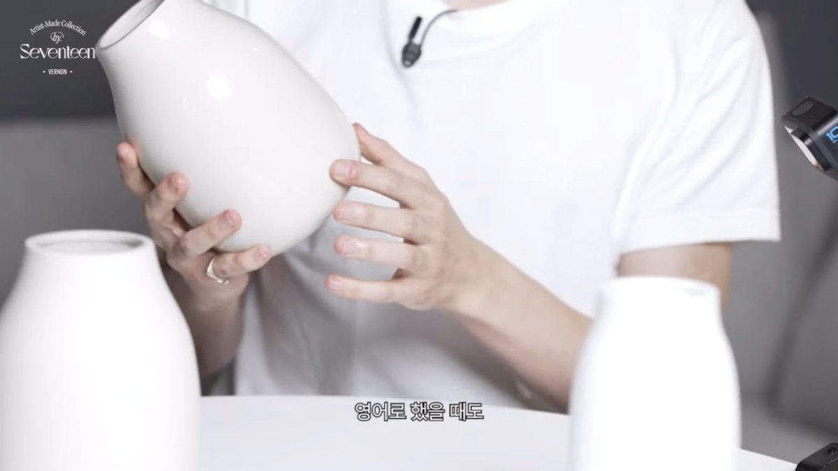 kwaninonie's tweet photo. "an item people usually use" 

- hansol's vase and hansol's cup 🥹🤍 https://t.co/x7gbuiN4Ta