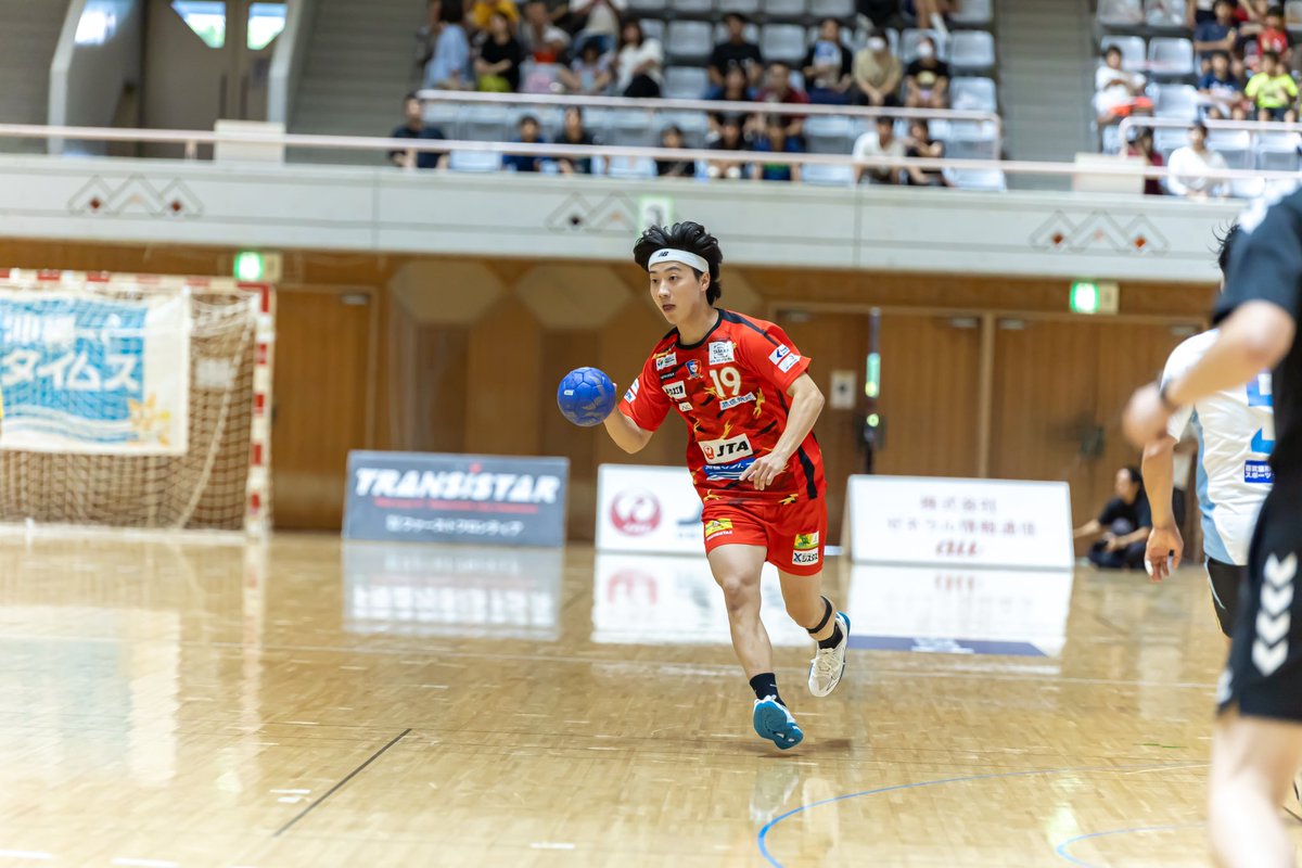 RyukyuCorazon's tweet photo. 24-25 SEASON リーグH HOME GAME PHOTO📸 ③
🆚トヨタ東日本
🆚レットル佐賀

2024.09.29 / 2024.10.06 

【写真提供］  Photoyoubae 様

#髙橋翼選手
#宮城佑汰 選手
#潘恩傑選手
#布施凜太郎 選手 https://t.co/R07Ek5gJLV