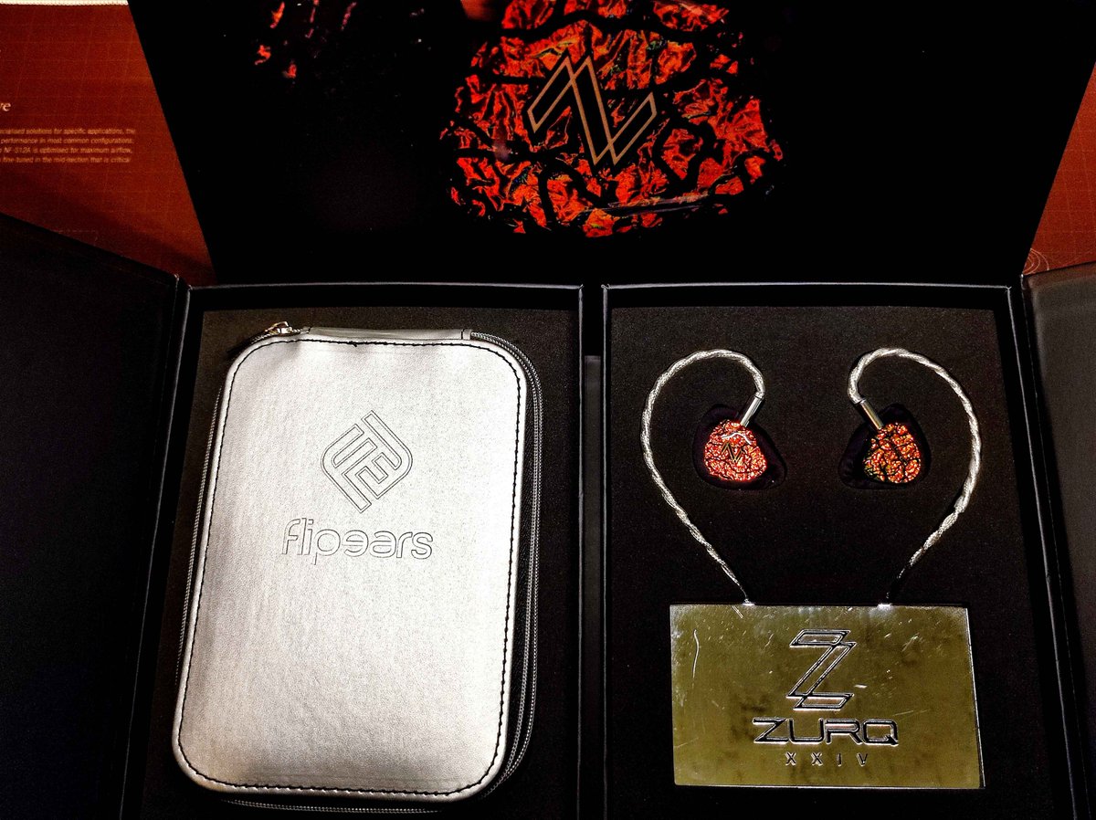 fred_21410's tweet image. My New(Used) Gear...
Flipears - ZURQ XXIV

FFさんにご協力いただき海外からお迎えすることができました✨
サイドにAWがある正式版ですが、傷や汚れもなくとても綺麗な状態で安心しております。

低域強めな音楽やイヤホン好きなこともあり、好み且つ手持ちとも被ることがなく使い分けられそうです🤔