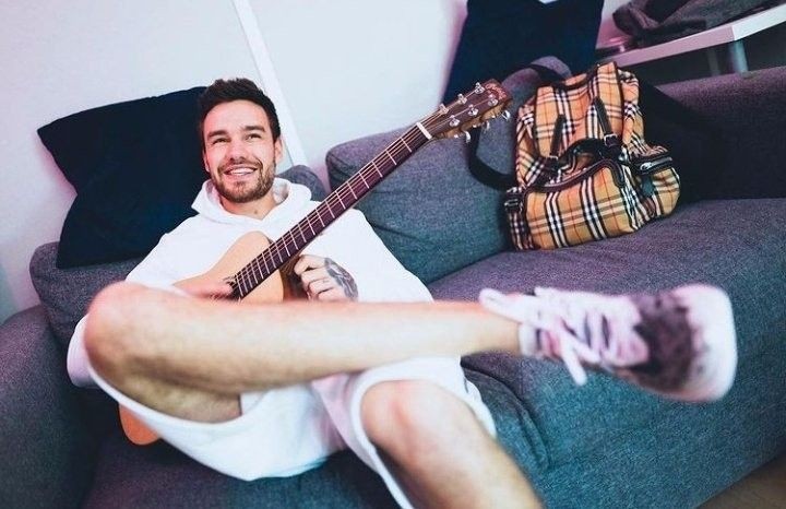 letmesott19's tweet image. las palabras no me salen como quisiera, solo quiero decir...gracias Liam por ser parte de mi vida, ayudarme a crecer y ser la persona que soy hoy en día.
espero encontrarnos en otra vida y que todo sea diferente 🤍
te amo, hasta pronto Li 🕊️