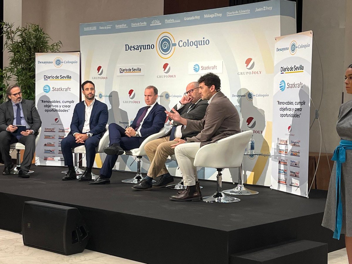 Hoy nuestro vicepresidente, Eugenio Trillo León, ha participado en la mesa redonda del Desayuno-Coloquio "#Renovables: Cumplir objetivos y crear oportunidades" en #Sevilla.