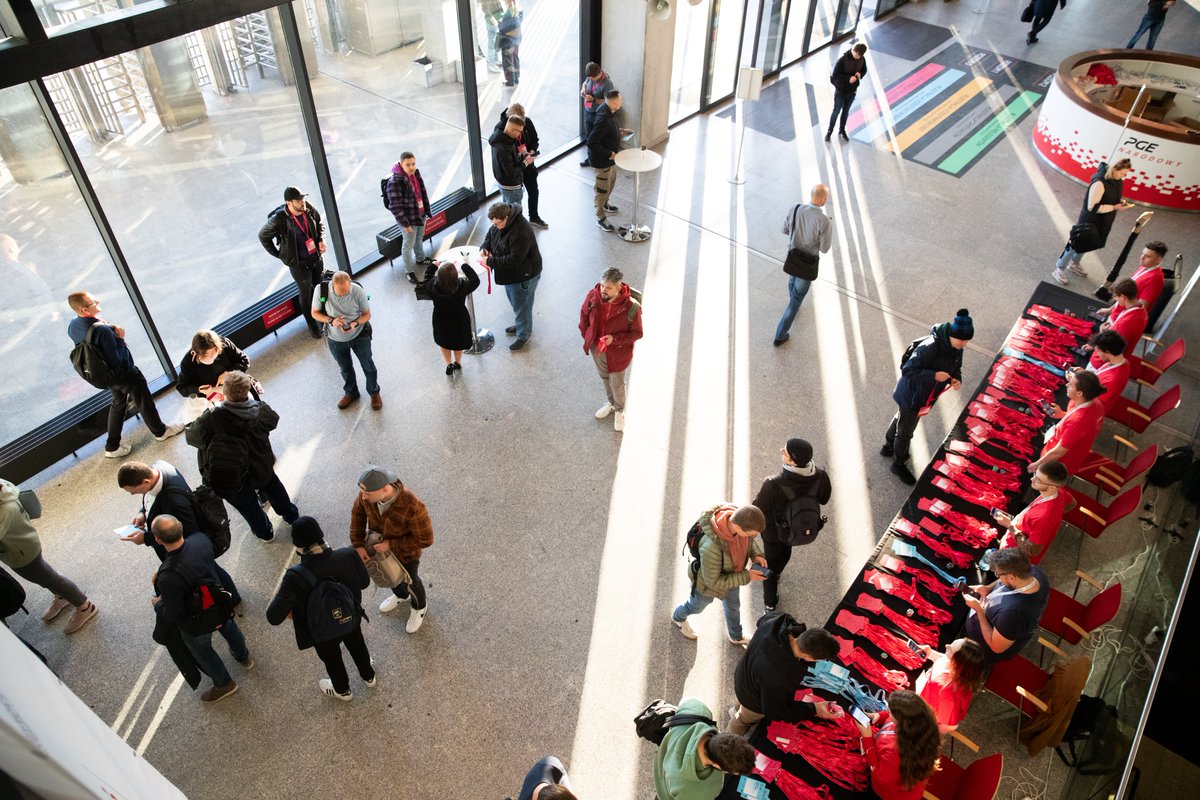 The Hack Summit tweet media