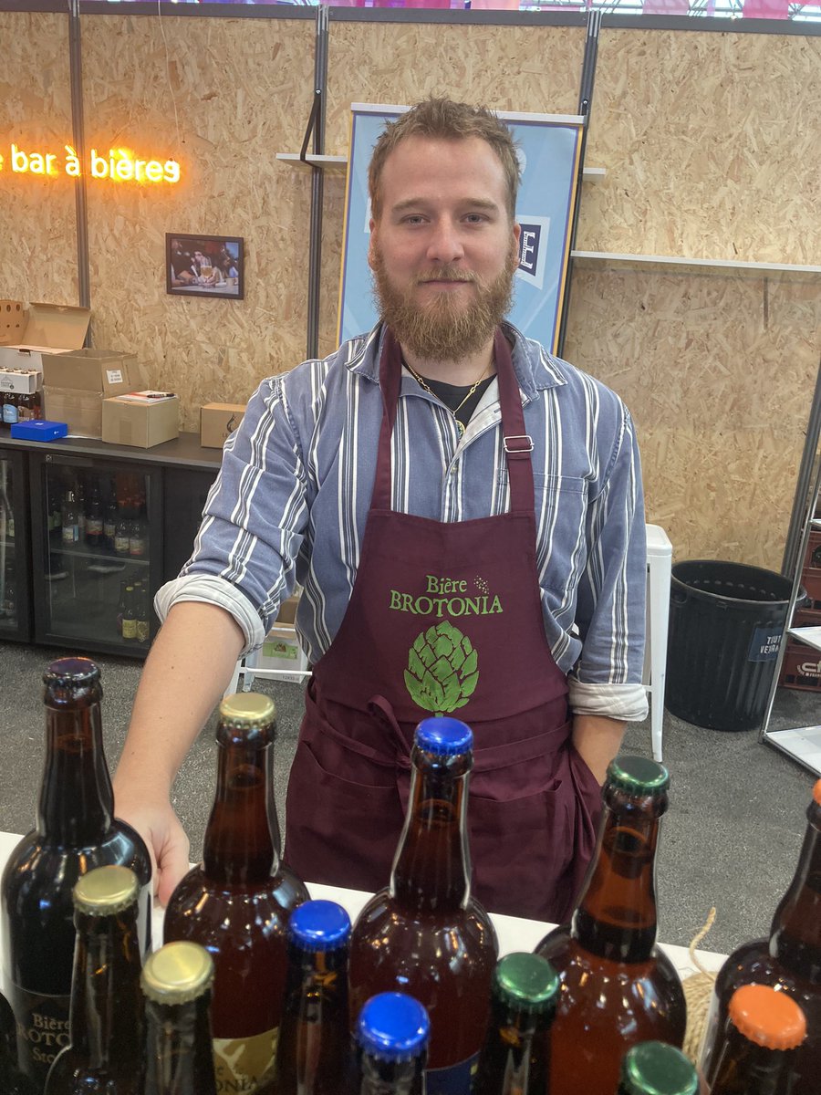 mesbieres's tweet photo. Le #Feno organisé par la @RegionNormandie est l’occasion de faire des découvertes ou de croiser les copains pour parler #bieresartisanales 🤘🏼🍺🤘🏼 https://t.co/fcerPooriy