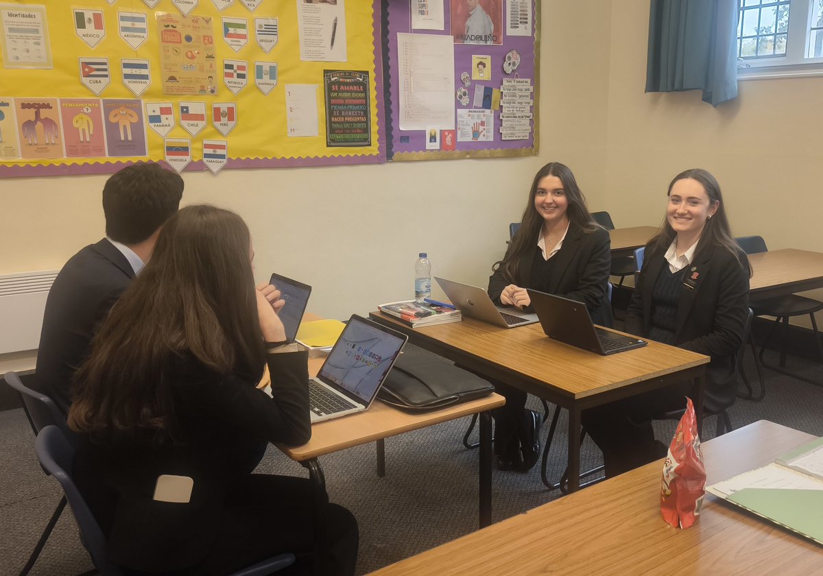 Felsted Mod. Lang. tweet media