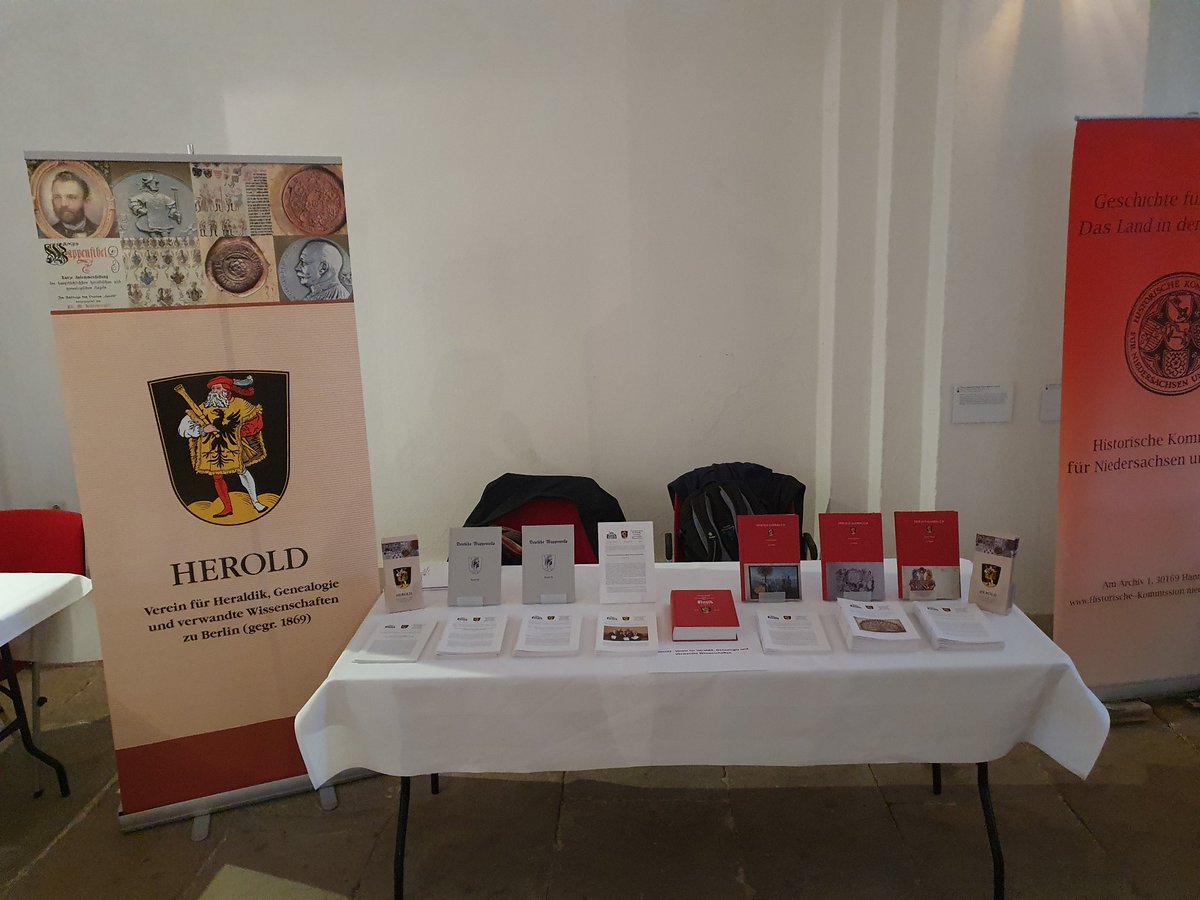 HEROLD_BERLIN's tweet photo. Der HEROLD ist heute und morgen beim 51. Tag der Landesgeschichte und dem 200-jährigen Jubiläum des Sächsischen Altertumsvereins in Dresden vertreten.
#Ehrenamt
@LaGeschSachsen 
@isgv_dd https://t.co/hav07xyRWt