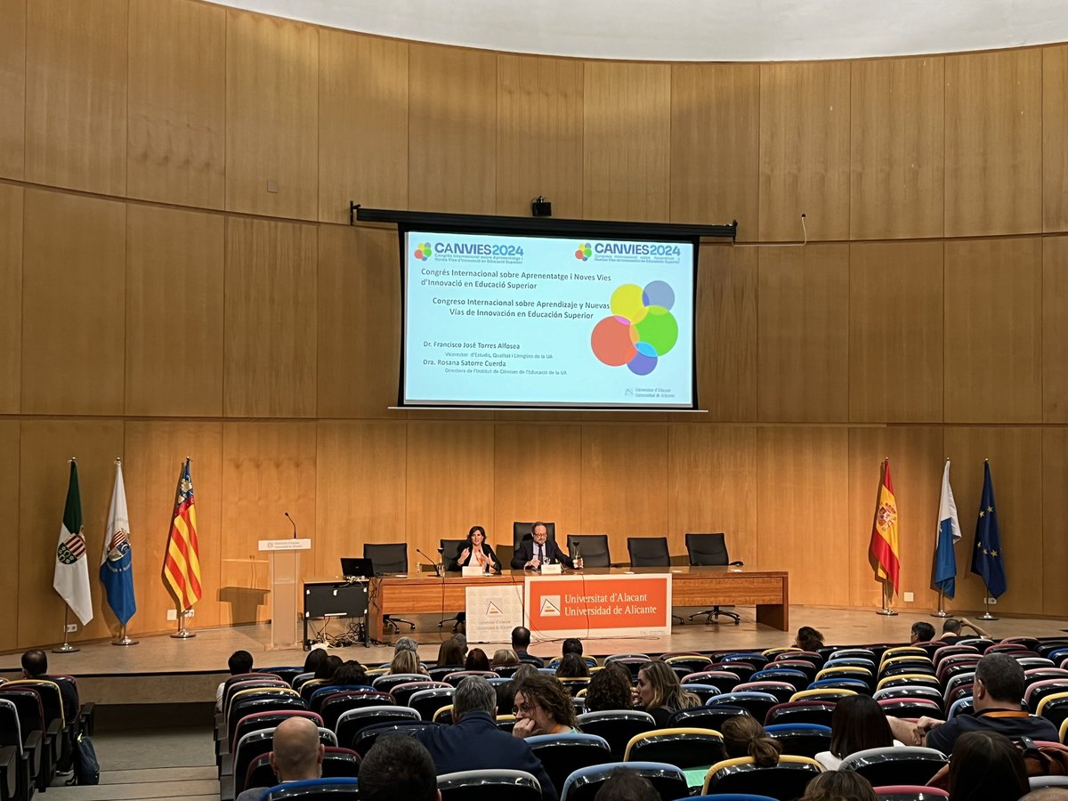 Clausura
•Francisco José Torres Alfosea, vicerrector de Estudios, Calidad y Lenguas.
•Rosana Satorre Cuerda, directora del Instituto de Ciencias de la Educación de la Universidad de Alicante.
#canvies2024 #innovacion #universidad