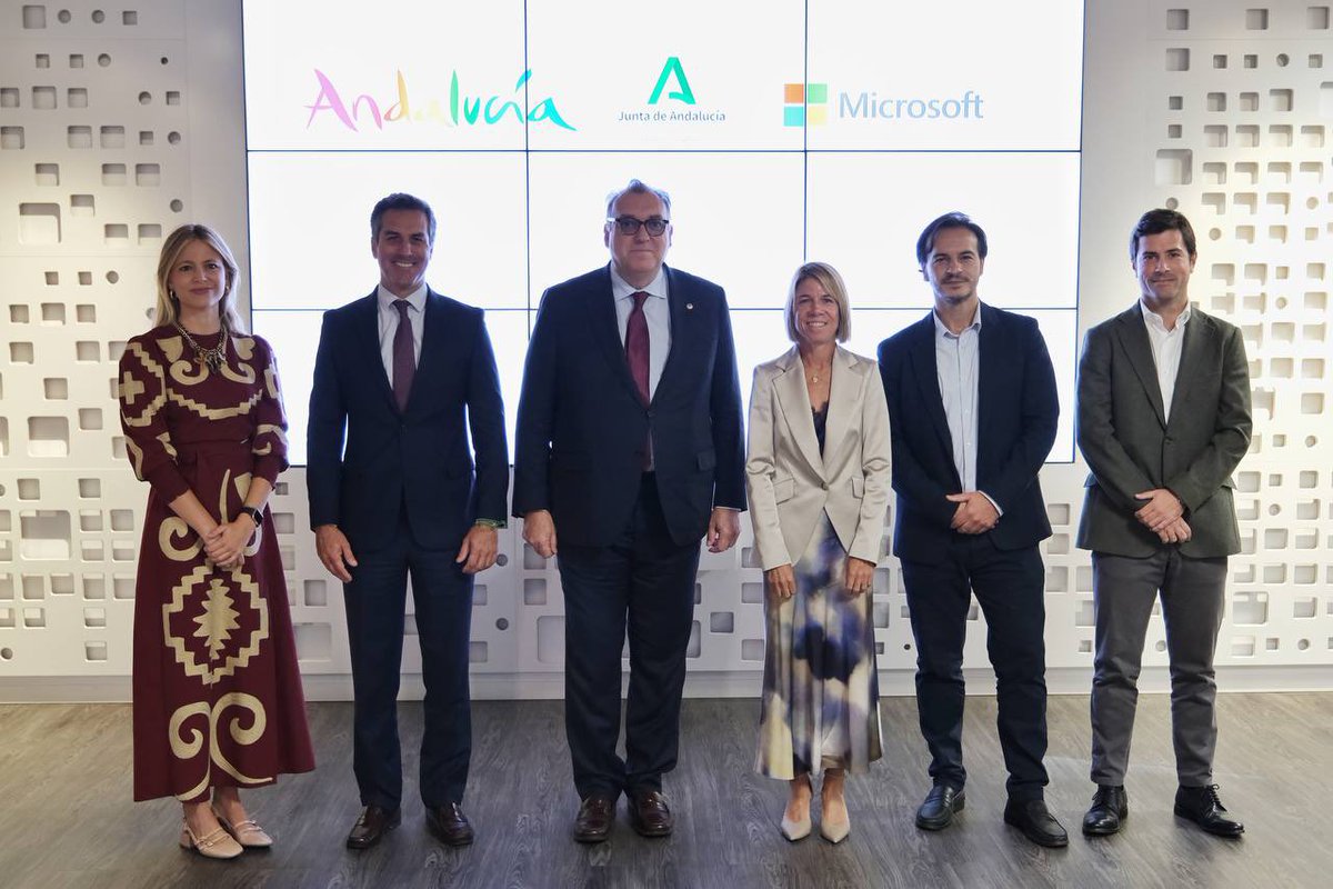 Hoy es un buen día para #Andalucía. Firmamos un acuerdo con <a href="/MicrosoftES/">Microsoft España</a> para impulsar la innovación en el turismo.

Damos un paso más como referencia turística, dotando a destinos y empresas de las últimas herramientas tecnológicas. Juntos construimos el #turismo del futuro.