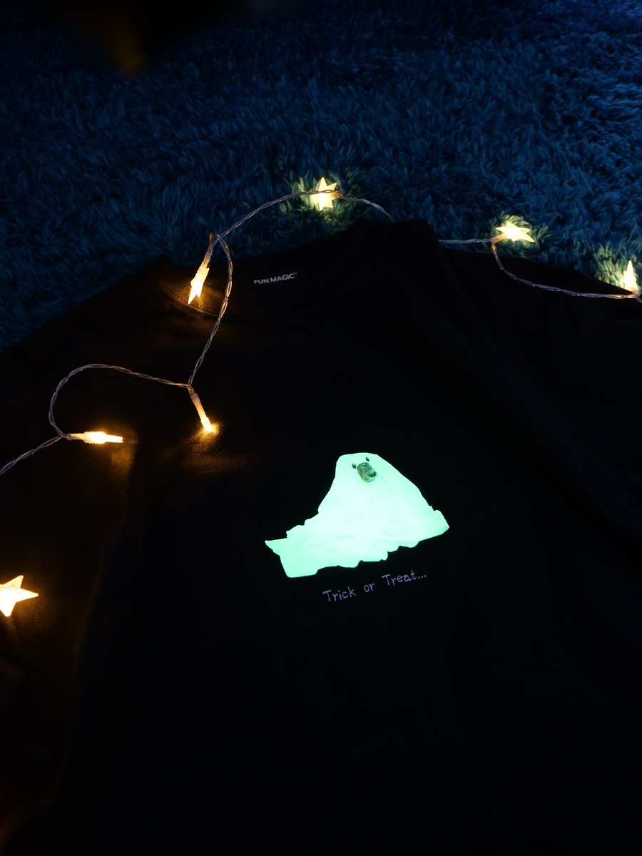 sushi_riku's tweet photo. 今年の新作は何と光る‼︎👻💡
「光るおばけロンT」が出ました。
刺繍のオヤツも可愛い…
https://t.co/voE3yWsSgz
#ハロウィン
#funmagic https://t.co/YOR9wzpDUh