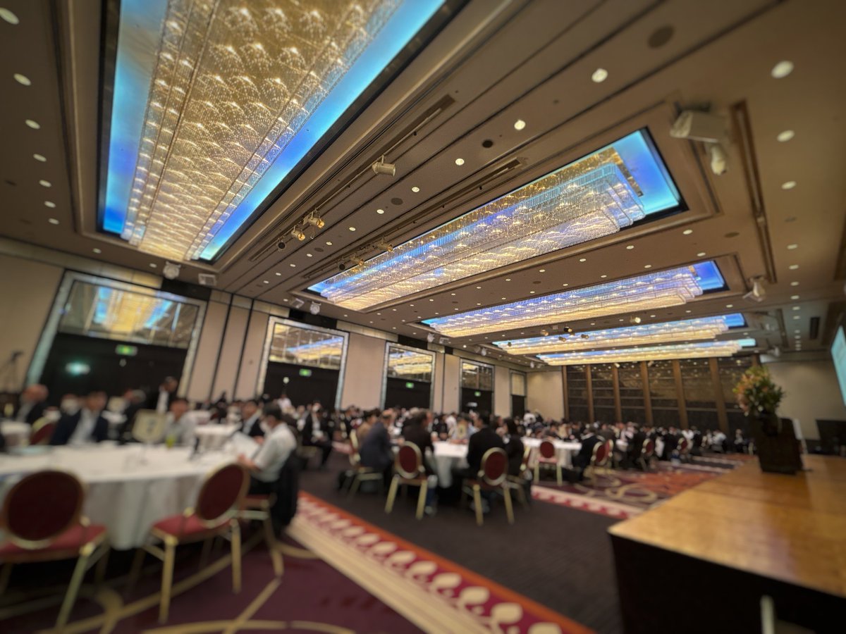 matsuzaka01's tweet photo. 今日は、日本会計士協会の西日本連合総会にて講演。地域における人材育成の取り組みとして、当校の取り組みを紹介させて頂きました。200名を���えるプロフェッショナルが集まる、エネルギッシュな場でした。各地からご参加いただいた皆様、ありがとうございました！ https://t.co/oBJ0rZxMKX