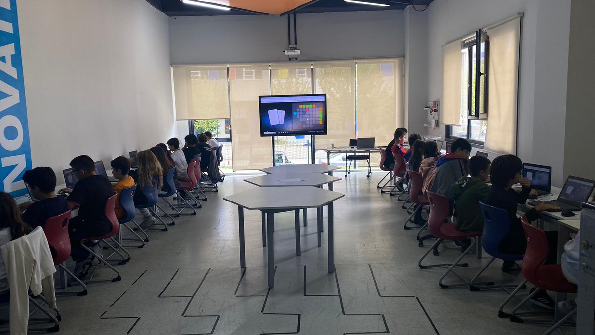 Bahcesehir_Sam's tweet image. Avrupa Kodlama Haftası etkinlikleri çerçevesinde öğrencilerimiz eğlenceli kodlama etkinlikleri ile robotik kodlama derslerini işledi
❤️💙 
#bahcesehirkodluyor 
#codeweek