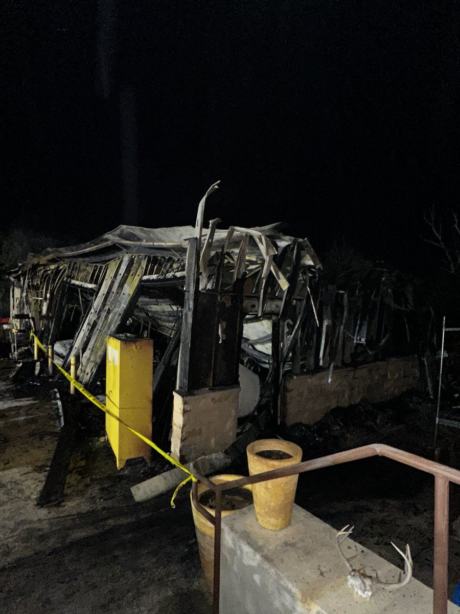StuGrowsGolf's tweet image. Not the best evening….  Appreciate all who have reached out and willing help!!  All are safe and everything lost is replaceable 🙏🏼