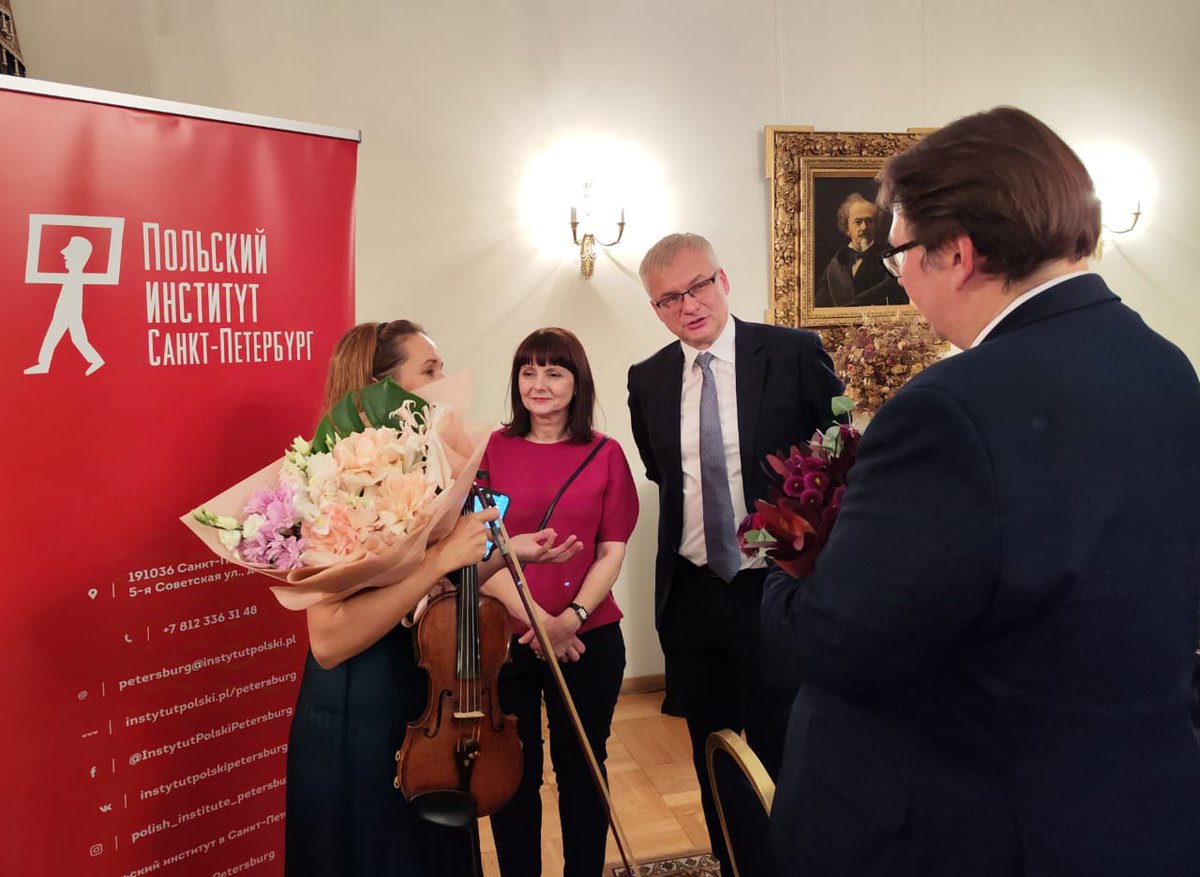 PLIP_Petersburg's tweet photo. 17.10 сг., по случаю 175-ой годовщины со дня смерти Ф.Шопена, в Музее актеров Самойловых состоялся традиционный Шопеновский концерт, организованный Польским институтом в СПб и Музыкально-просветительским обществом имени Ф.Шопена. Выступали Е.Изотов и М.Шалгина. https://t.co/lzXdYHeqfG