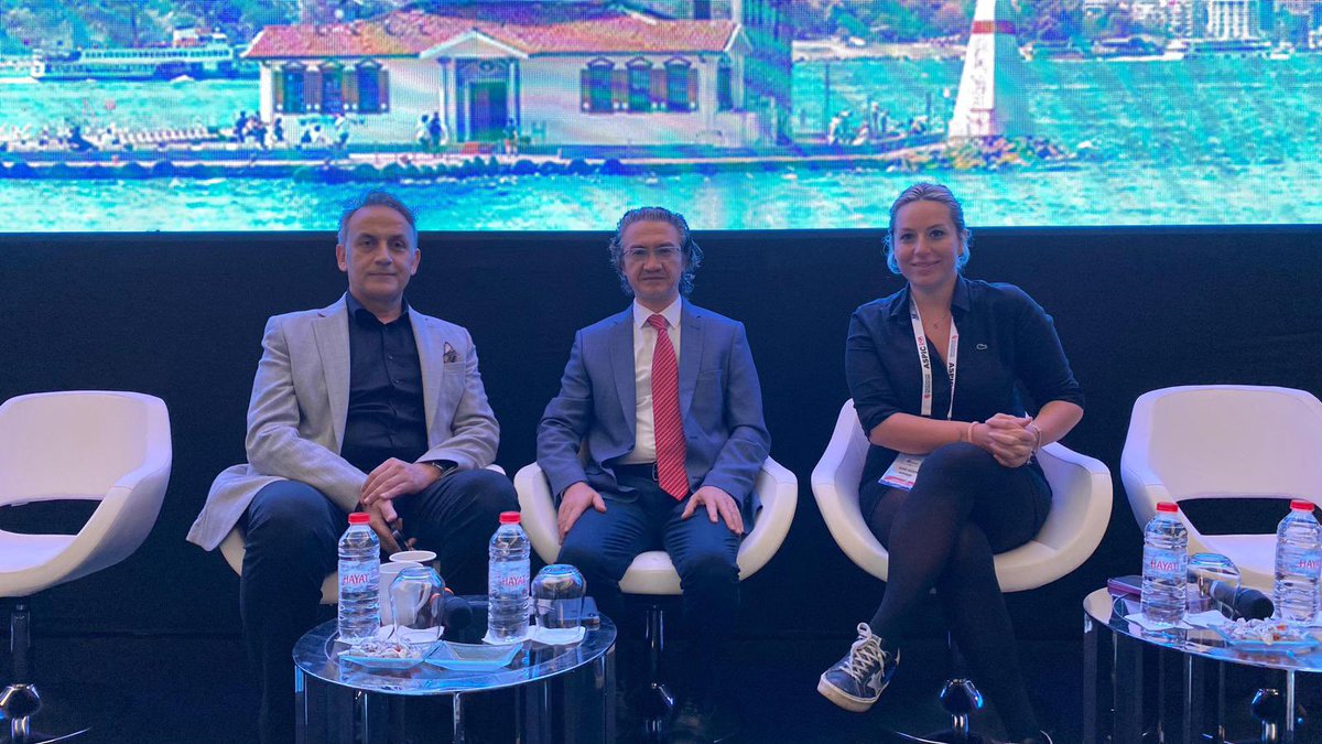 Two incredible live cases were performed at the ASPIC congress, one from Germany and one from Turkey, both highly successful. I am grateful to  Prof. Omer Goktekin  and the entire ASPIC scientific committee for assigning me a role as a panelist in this fantastic session!