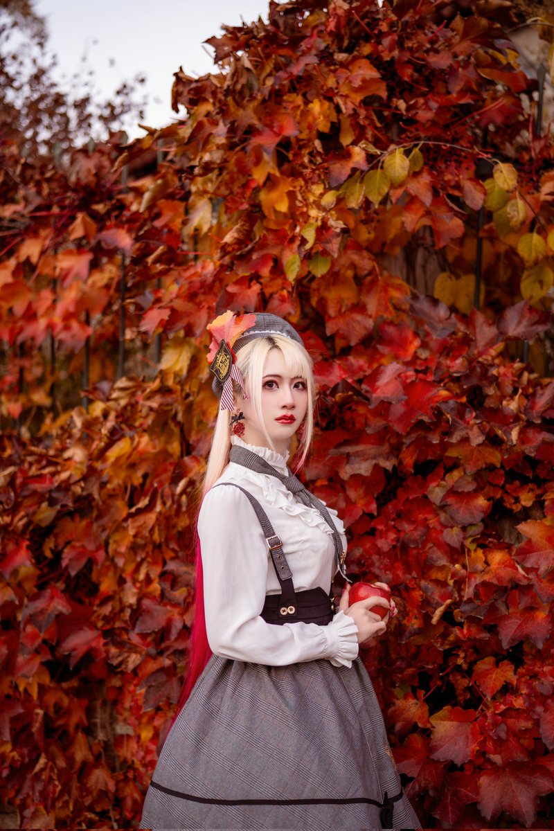 laceduvet's tweet photo. 🍎One Leaf's Story🍎 Part III

👗: #angelsheart Angel's Emblem SK Set Gray
👚: #rseries 221B Blouse 
💍: #eyan Earrings 

📷: @roubao33

#lolitafashion #egl 
#duvetslolitafashionphotobook https://t.co/AL2X6o6DuJ