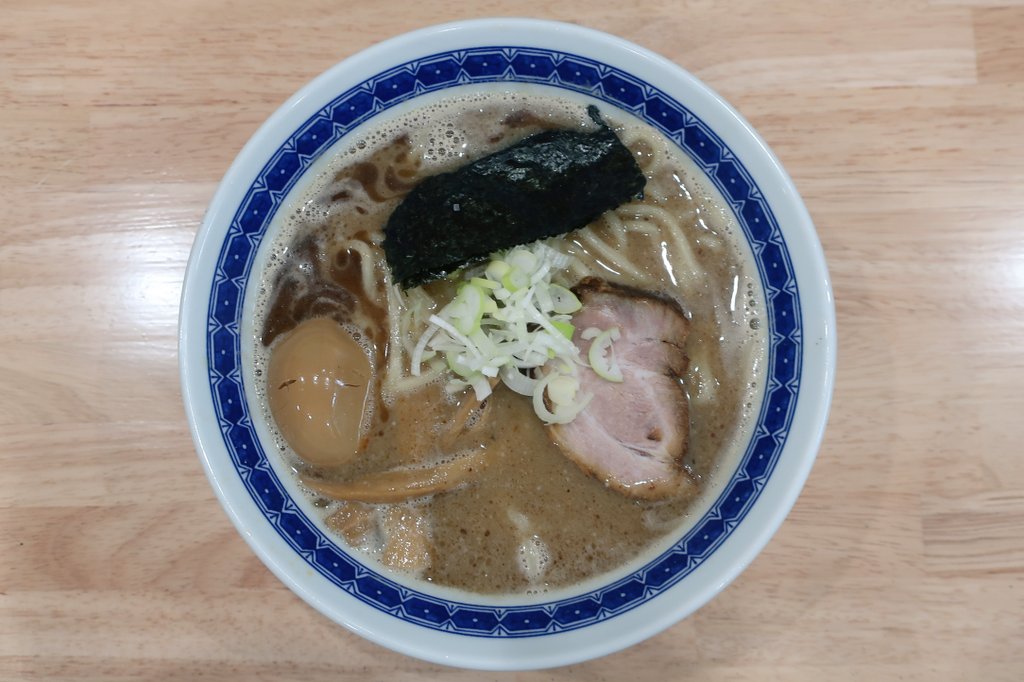 中華そばの店みのひ@志村坂上にて、ラーメン(230g)＆味付玉子
