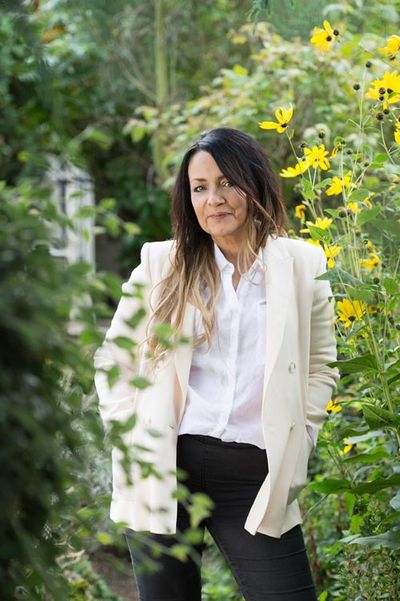 UoBrisIBAMH's tweet photo. introducing some of the speakers at Bodies: 2 (Nov 22, Bristol) https://t.co/tUewxVb0uD:  
@joannaCannon went to university as a mature student. After qualifying as doctor, she specialized in psychiatry. 'Breaking and Mending: a Junior Doctor's Stories of Compassion and Burnout' was published in 2019 ('short and devastating - a superb medical memoir': The Guardian).  By then she had already published the international best seller The Trouble with Goats and Sheep, & left and returned to psychiatry as a volunteer with Arts for Health. Her most recent novel, A Tidy Ending, was published in 2022. At Bodies: 2 she will be speaking on dementia.