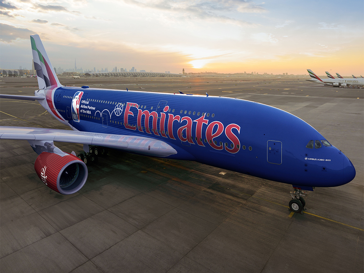 Emirates tweet media