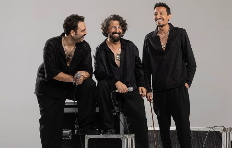 Modern Arabeske Yeni Soluk: "Karaf": “Ustaların Karışımı” Poll Production by Polat Yağcı etiketiyle tüm dijital platformlar ve Poll Production Youtube kanalında yayında! Arabesk müzik yelpazesine “Karaf”ın renkleri… dlvr.it/TFTKc1 #TürkçeMüzik #MüzikHaberleri #Müzik