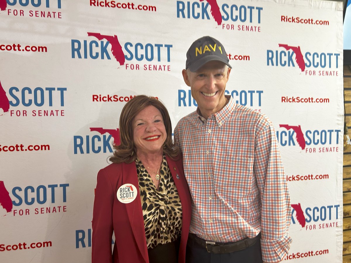 Paula4FLHouse47's tweet photo. What an amazing time at @SenRickScott 's campaign event! It was so special to hug old friends & meet new ones. Our HD-47 community always feels like one big family.
#CommunityFamily #PaulaStark #District47 #RickScott #TogetherWeRise https://t.co/jI0ZHAH2N5