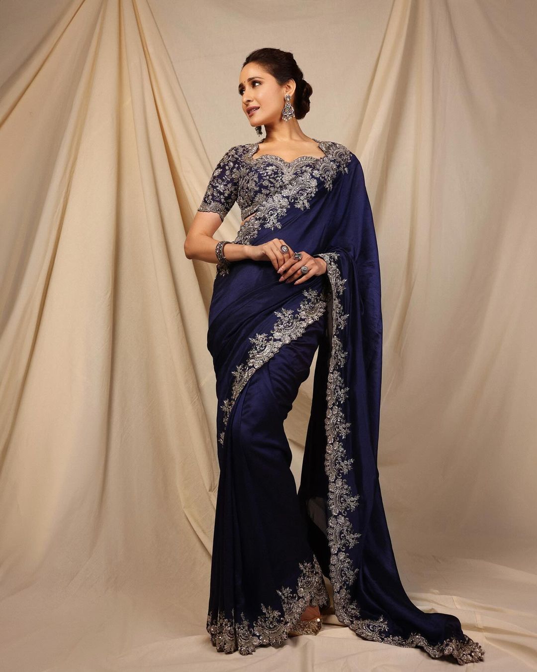 GaK5d1jXgAAqfzH?format=jpg&name=large