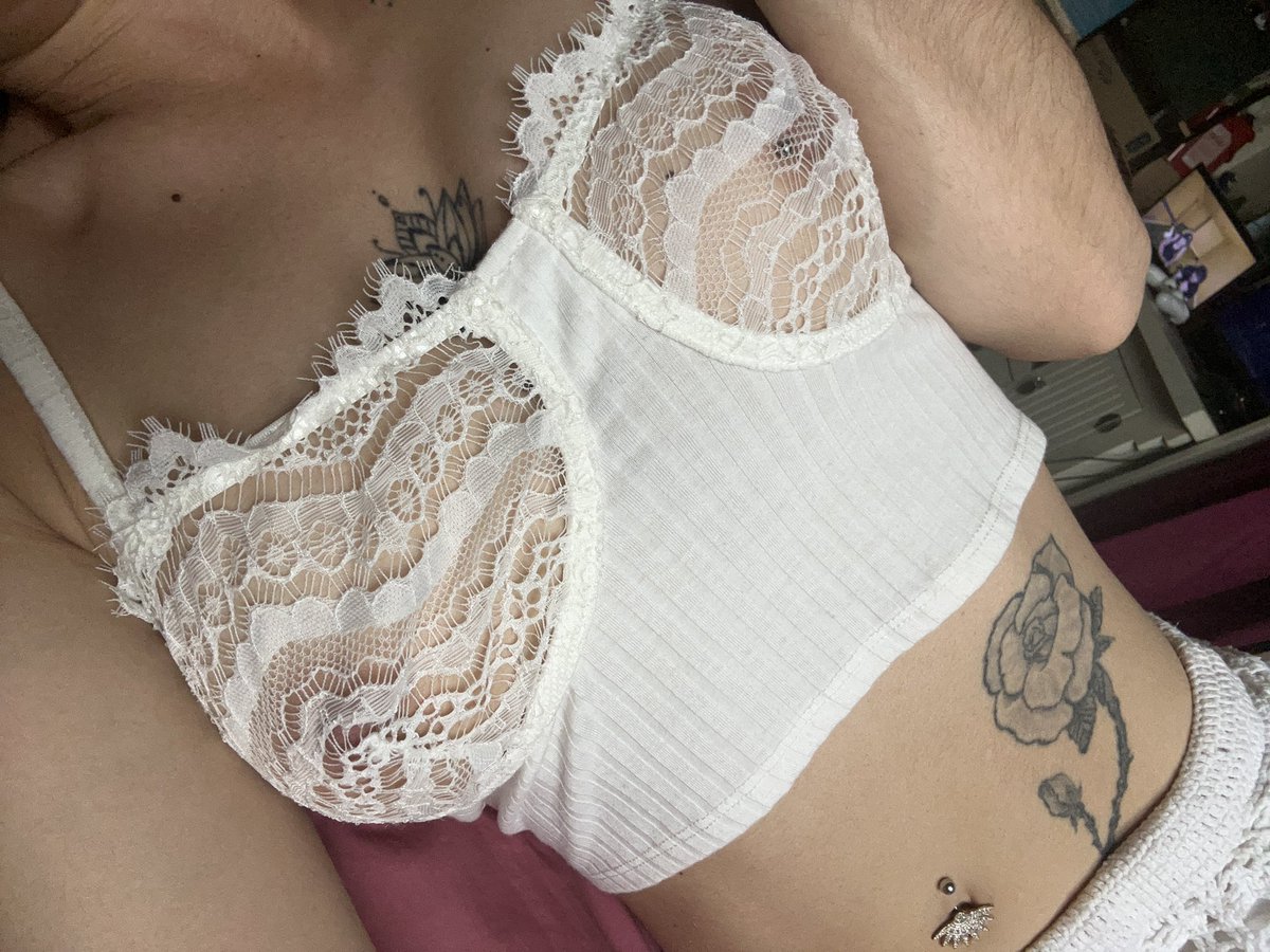 evechipie23's tweet photo. Coucou mes p’tit chat bon #vendrediseins 
Pour les voir c’est ici : https://t.co/h4vZBS66ru
@PartageDefiHot @OrgasmicGroup @DLingeriesexy @Sexy_Babe_Girls @Body_Art_be_fr #hot #model #porn #folllow https://t.co/K5GcGEs0Rf