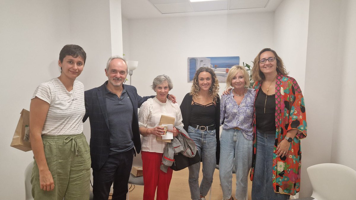 EdurneRujas's tweet photo. Un placer participar en la jornada de presentación e intercambio organizada por la @ContraCancerEs Bizkaia el pasado 24 de septiembre, Día Mundial de la Investigación en Cáncer💚. Mila esker parte hartzaile guztiei! https://t.co/YED73vWq0C