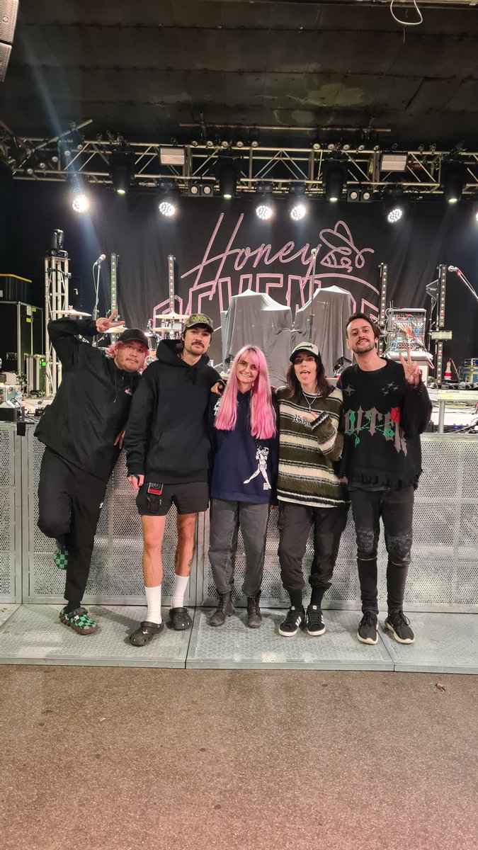 ChasingxRoses's tweet image. I just miss stand atlantic 🥲