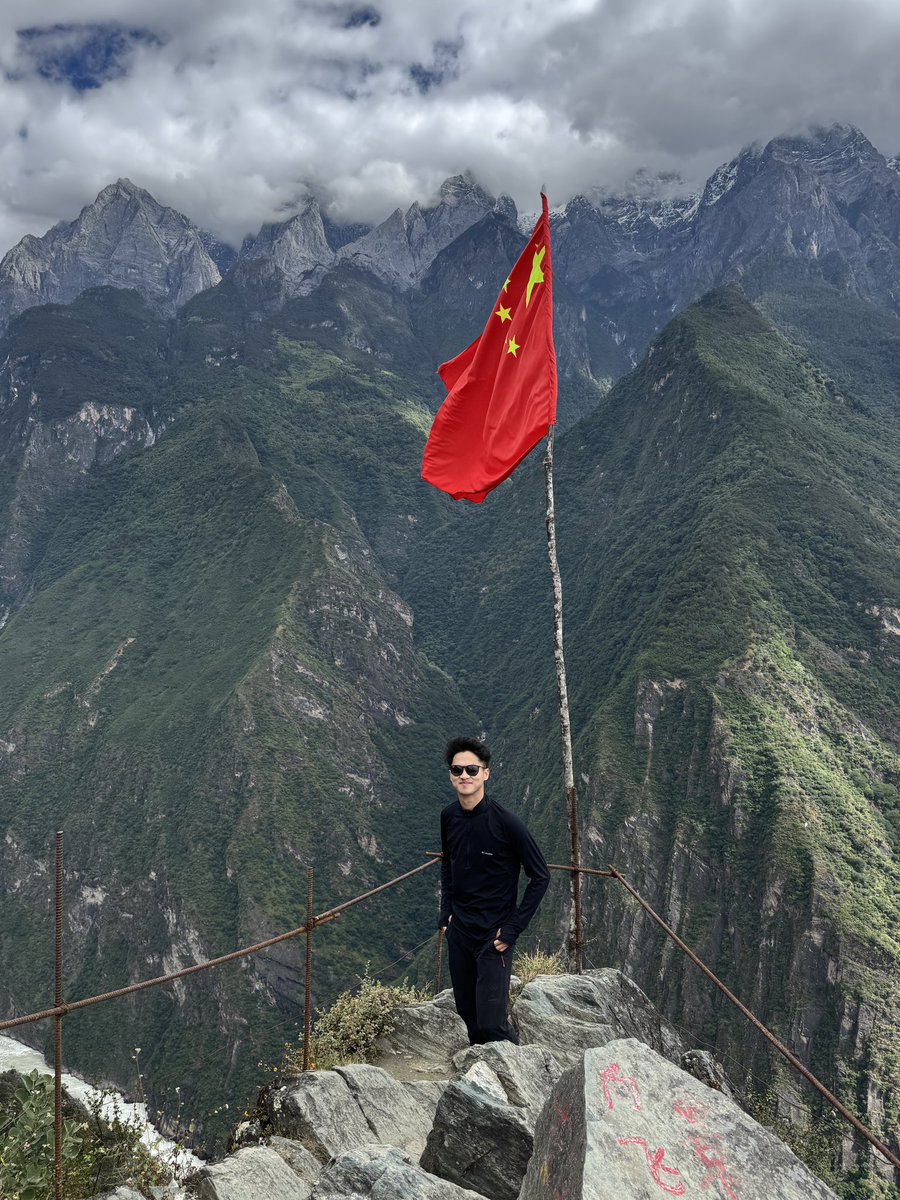 leo_edw's tweet image. Menjadi warlok hari ini wkwk