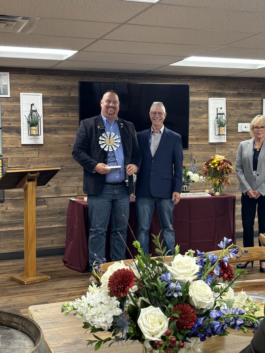 commish_pelton's tweet photo. It was an honored to be awarded legislator of the year from Pro 15. Rural Colorado is the driving force of Colorados economy, we must do everything possible to protect our rural way of life and Agriculture. #agriculturedrivestheeconomy #pro15 #ruralwayoflife https://t.co/4Rjsk7Ceep