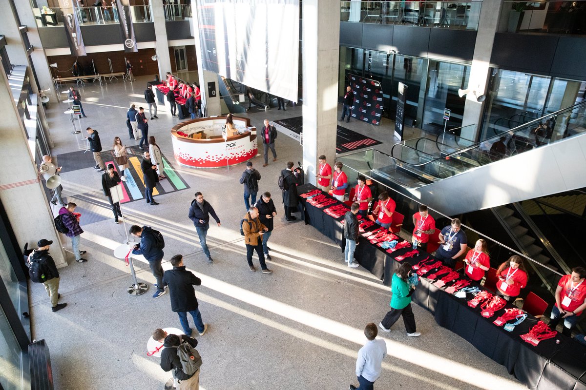 The Hack Summit tweet media