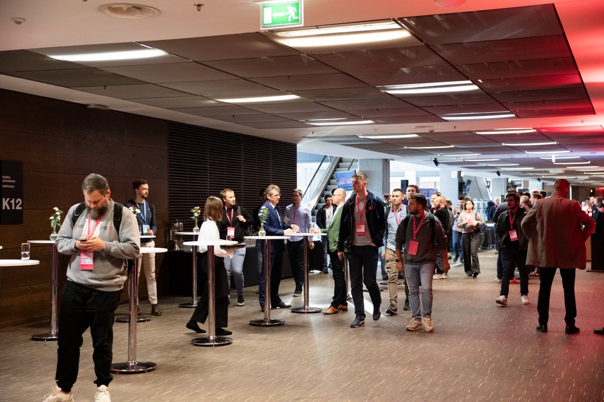 The Hack Summit tweet media