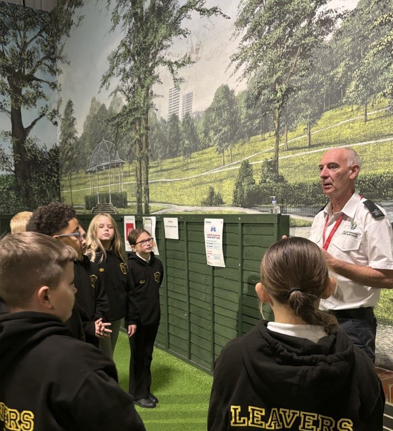RawmarshSP's tweet image. 👨‍🚒 On Tuesday 15th October, our Year 6 class visited the Community Safety at Lifewise Centre with Crucial Crew!

Read the full story here 👇
buff.ly/40gsOdc