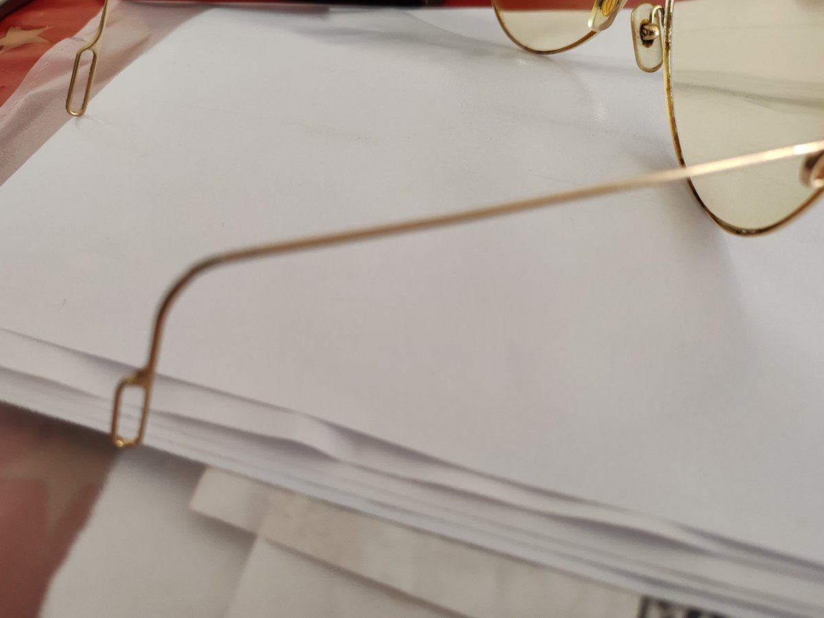 Josechu987's tweet photo. En óptica Cottet ni cartier quisieron reparar la rotura de la patilla derecha,alegando imposible la soldadura,aquí muestro reparada y soldada NO LES COMPREN @Cottet1902 .@Cartier @informacionopti https://t.co/z3tD4DwHuf