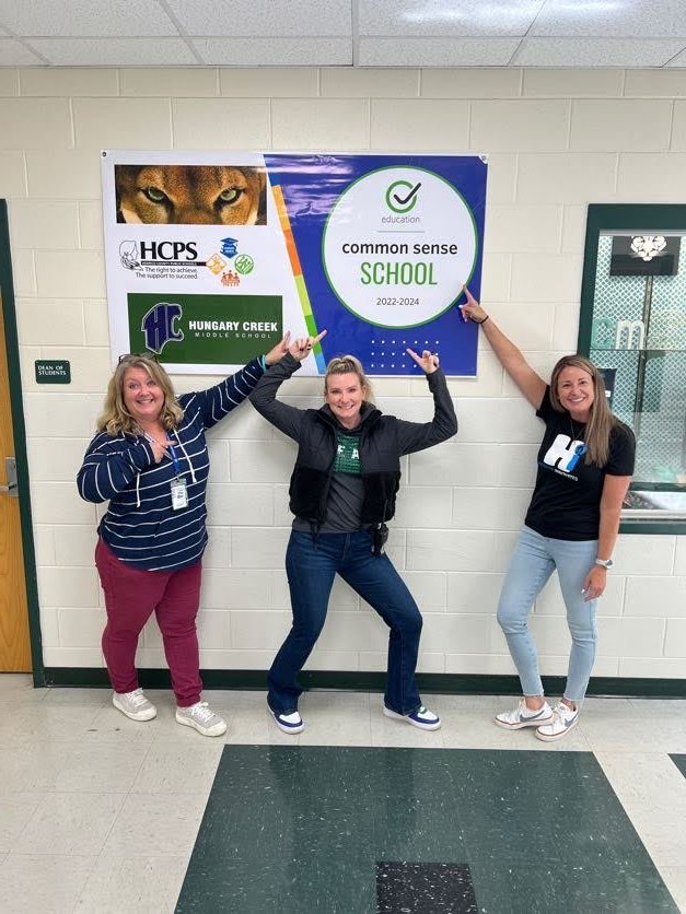 HCPS_Innovates's tweet photo. @HenricoSchools is engaging students in activities on how to protect their personal information and avoid online risks. Celebrating all schools who were recognized as @CommonSense School #DitCitWeek #CyberAwarenessMonth https://t.co/Ss3W348bvC