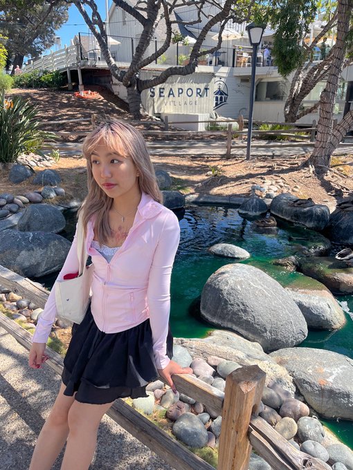 Watch Cynthia 💓's leaked NSFW photo on TwXstars