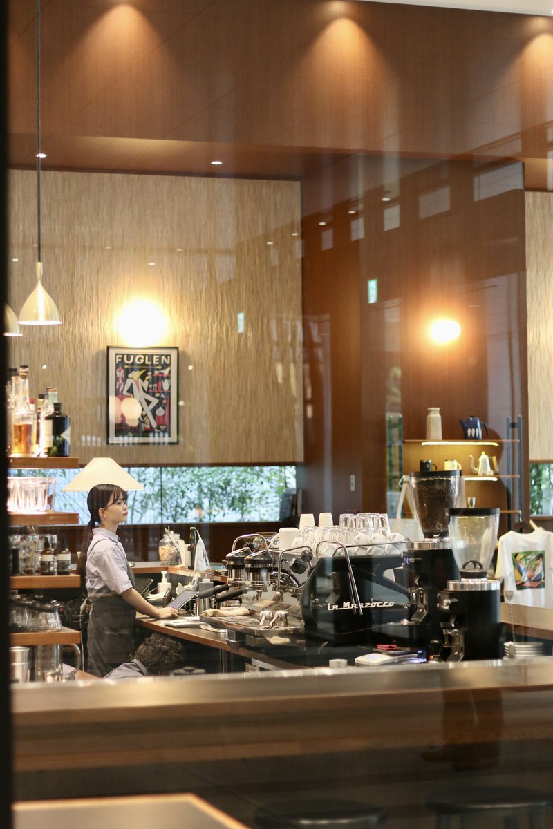fuglenfukuoka's tweet photo. 本日は金曜日のため22:00まで営業しております☕️
夜のフグレン福岡もお楽しみください。 https://t.co/Pbmd01ggLi