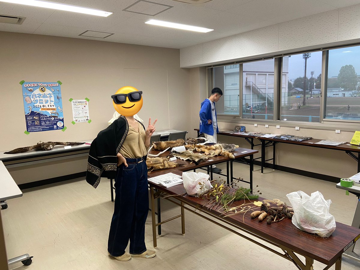 sizensi's tweet photo. な、なんだこれは？！！
自然史探偵団というサークルの部屋に続いていたぞ🤨自然史探偵団とは何者なんだ？

明日、明後日と不来方祭で展示・販売をするそうだ！
なかなか興味深いものが多いぜ…
剥製や標本もあるぞ！！

ー探検家Aの冒険譚ー https://t.co/VE9eUu2kBL
