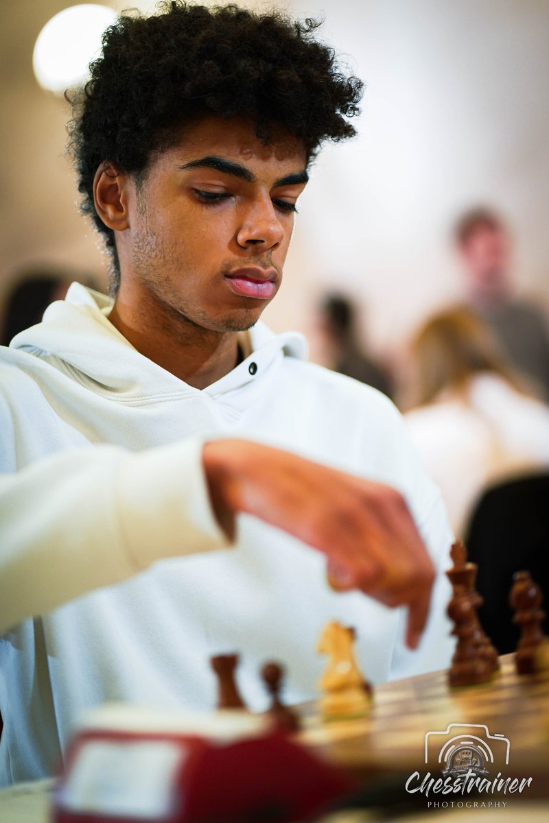 federscacchi's tweet photo. #scacchi Inizia domenica la European Chess Club Cup 2024 dell' @ECUonline, che vedrà la partecipazione di molti super Gm. Per l'Italia gioca Pedone Isolano, con Lodici, Gueci, Barp e Cappelletto (foto degli ultimi due). I dettagli: https://t.co/geTIAN1DXI https://t.co/W0a7k4rlUo