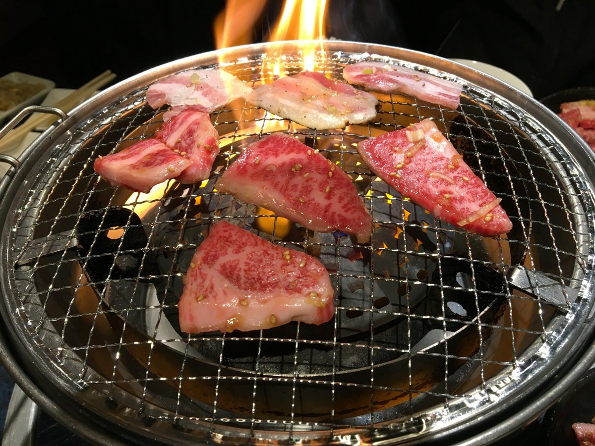 Studio_EVA_Nu's tweet photo. こんばんは！
金曜日といったら打ち上げ、焼肉！
お肉食べながらフォロバしていくよ✨️

#フォロバ100パーセント
#フォロバ100絶対
#フォローした人全員フォロバする
#フォローした人全員フォロバ
#フォローください
#いいねした人フォローする
#いいねした人フォロバ https://t.co/7mxOF3NjSo