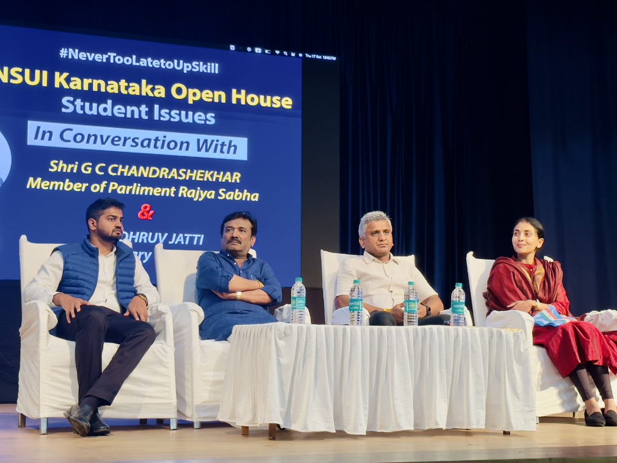 NSUIKarnataka's tweet photo. ವಿದ್ಯಾರ್ಥಿಗಳ ಜೊತೆ ಮುಕ್ತ ಸಂವಾದ  ಕಾರ್ಯಕ್ರಮ
#NSUIKarnataka ಹಾಗೂ #DevelUp ಸಂಯೋಗದಲ್ಲಿ ಉತ್ತರ ಕರ್ನಾಟಕದ ವಿವಿಧ ಜಿಲ್ಲೆಯ ಸುಮಾರು 500 ವಿದ್ಯಾರ್ಥಿಗಳು ರಾಜ್ಯಸಭಾ ಸದಸ್ಯರಾದ ಶ್ರೀ ಜಿ ಸಿ ಚಂದ್ರಶೇಖರ್ ರವರೊಂದಿಗೆ ಮುಕ್ತ ಸಂವಾದ ಕಾರ್ಯಕ್ರಮದಲ್ಲಿ ಪಾಲ್ಗೊಂಡಿದ್ದರು. https://t.co/bWyRK9bVFu
