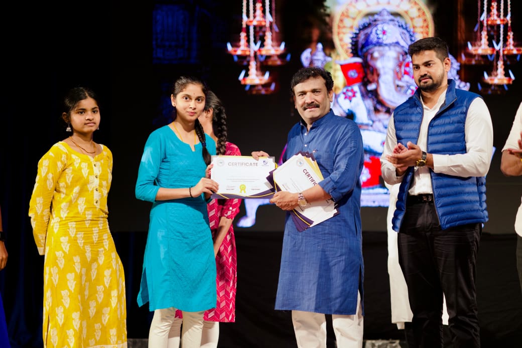 NSUIKarnataka's tweet photo. ವಿದ್ಯಾರ್ಥಿಗಳ ಜೊತೆ ಮುಕ್ತ ಸಂವಾದ  ಕಾರ್ಯಕ್ರಮ
#NSUIKarnataka ಹಾಗೂ #DevelUp ಸಂಯೋಗದಲ್ಲಿ ಉತ್ತರ ಕರ್ನಾಟಕದ ವಿವಿಧ ಜಿಲ್ಲೆಯ ಸುಮಾರು 500 ವಿದ್ಯಾರ್ಥಿಗಳು ರಾಜ್ಯಸಭಾ ಸದಸ್ಯರಾದ ಶ್ರೀ ಜಿ ಸಿ ಚಂದ್ರಶೇಖರ್ ರವರೊಂದಿಗೆ ಮುಕ್ತ ಸಂವಾದ ಕಾರ್ಯಕ್ರಮದಲ್ಲಿ ಪಾಲ್ಗೊಂಡಿದ್ದರು. https://t.co/bWyRK9bVFu