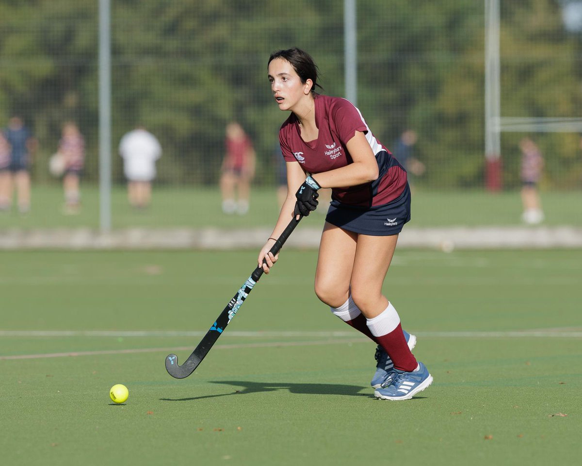 The tightest of games for the U15 to progress in the EH U16 T2 Cup, and maintain their winning season, against the Leys. 2-2 normal time and 11-10 in shuffles.