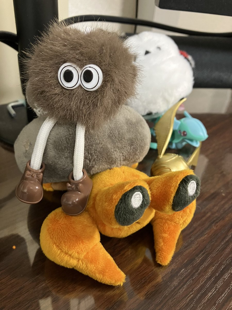 arahog's tweet image. デスクトップぬいズに新しい仲間が加わったよ
大所帯になってきたね