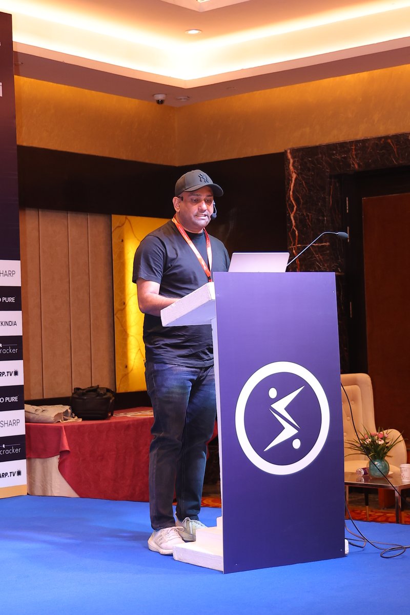CsharpCorner's tweet photo. Level up your development skills with GitHub Copilot, presented by @debug_mode at #ActionAIConf 2024! Ready to become a 10X Developer?

#AI #AIConference #ActionAIConference #TechConference https://t.co/uqe6Qiuevp