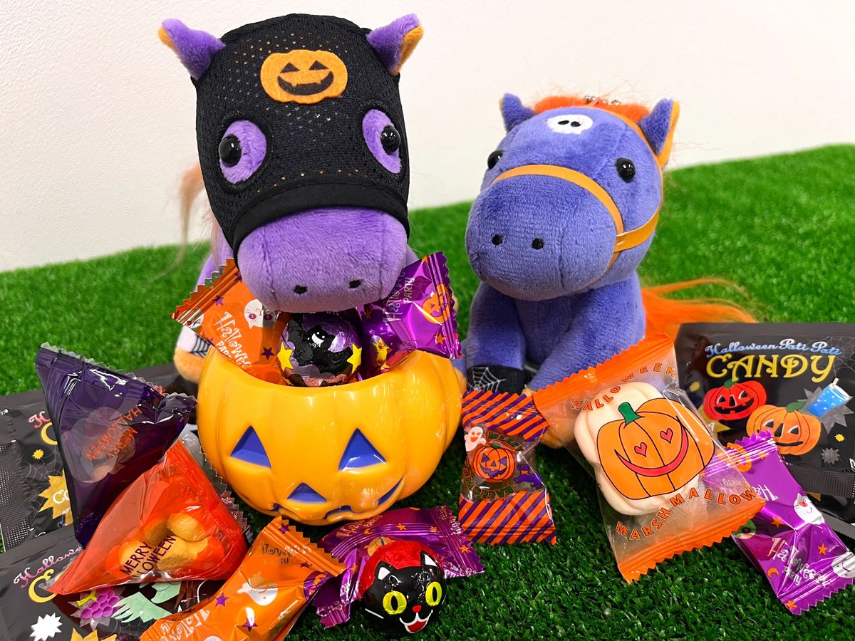 今年のハロウィンはいたずら好きな双子が登場！？👻 オリジナル