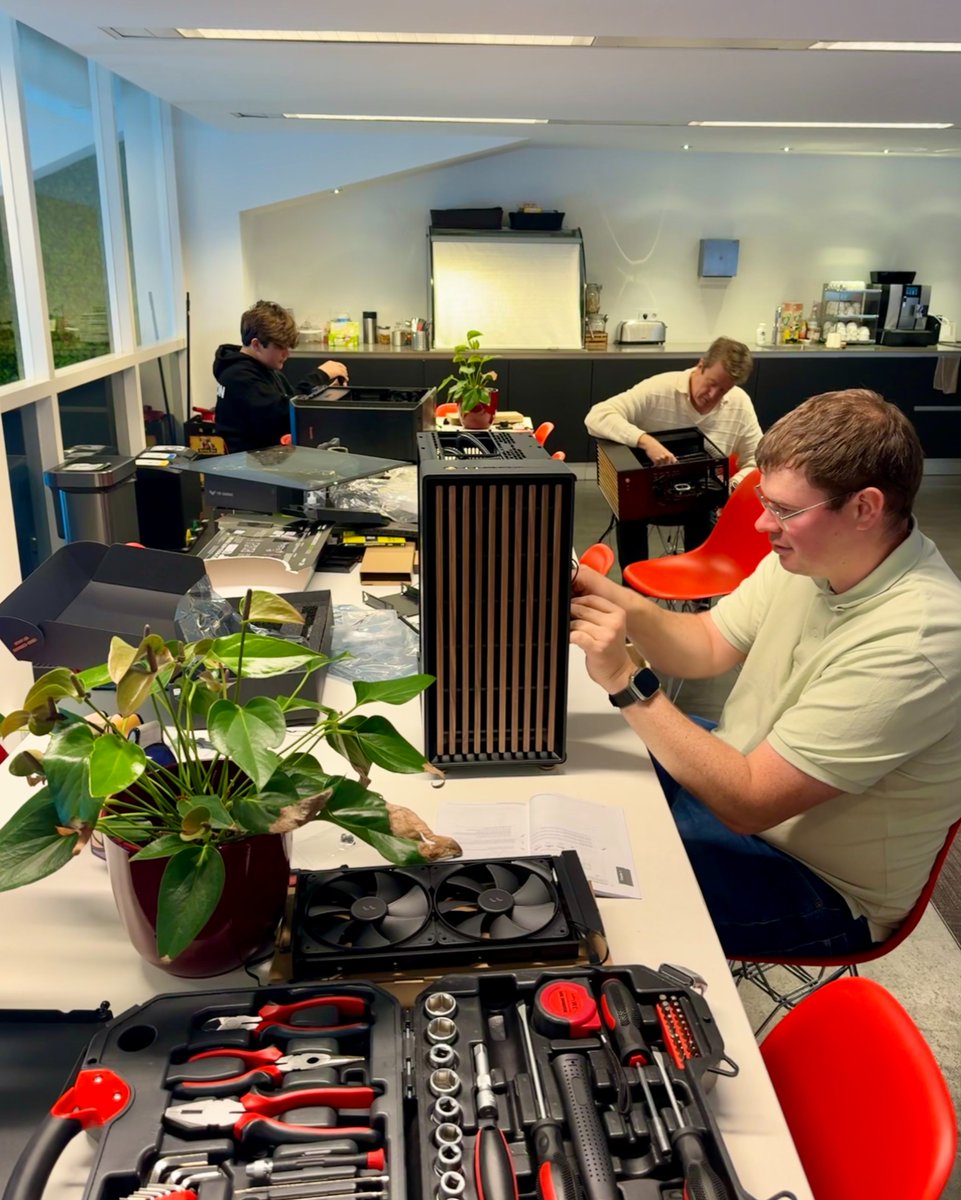 How do engineers relax? By building computers, of course! 💻🧠

For our CEO, JJ, his son, and Remco, our Solution &amp; Software Architect, it’s the perfect way to unwind. Hands-on problem-solving keeps the creativity flowing!

#Ireckonu #LifeAtIreckonu #TechLife #Engineers