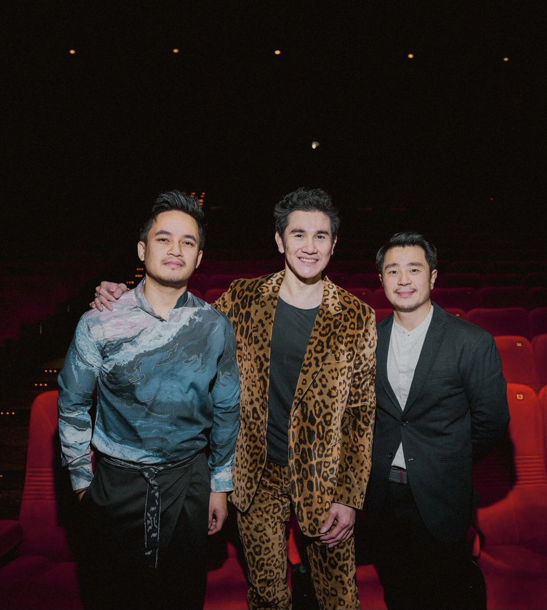 Wramonaa's tweet photo. Barsena dengan kemeja kolaborasi ko albert yanuar dan wanti amelia💙✨ https://t.co/BlLJNNOEsk