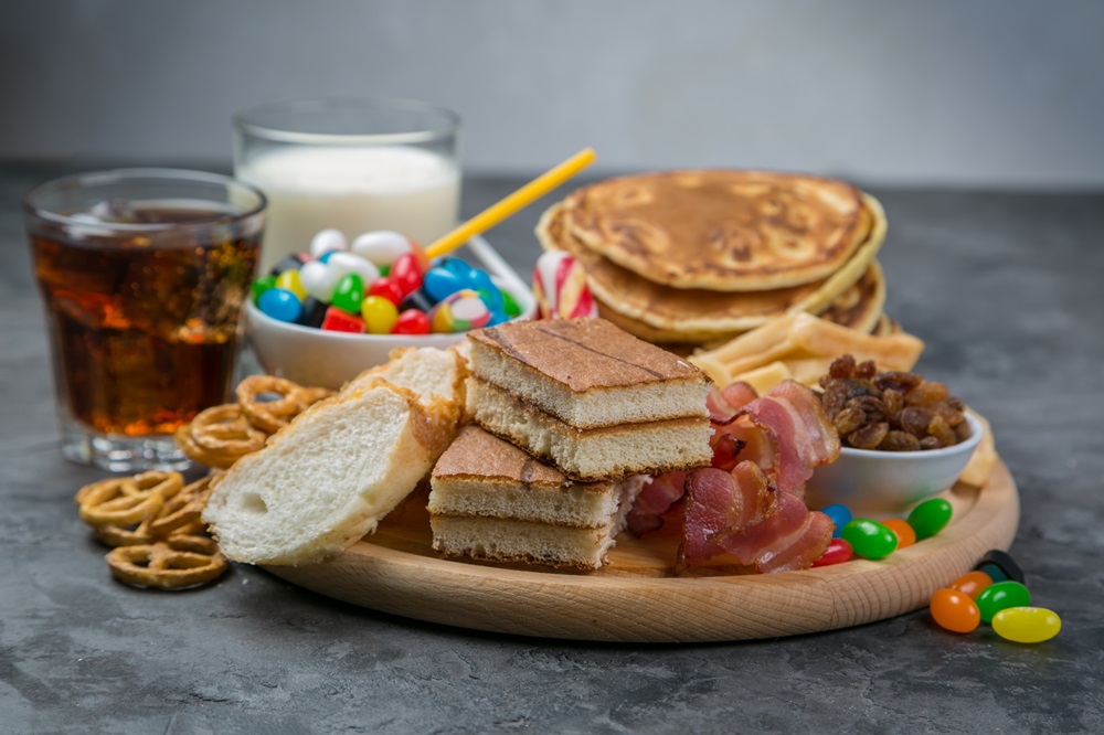 TheDentistMag's tweet photo. A campaign launched by dental professional Timothy Ives, has urged the #government to limit the amount of #sugar in single-serving food and drink items.
Find out more about the petition here:
➡️ https://t.co/EdMwJSe3wJ
#diet #nutrition #health #oralhealth #generalhealth https://t.co/FyGcxHfQTX