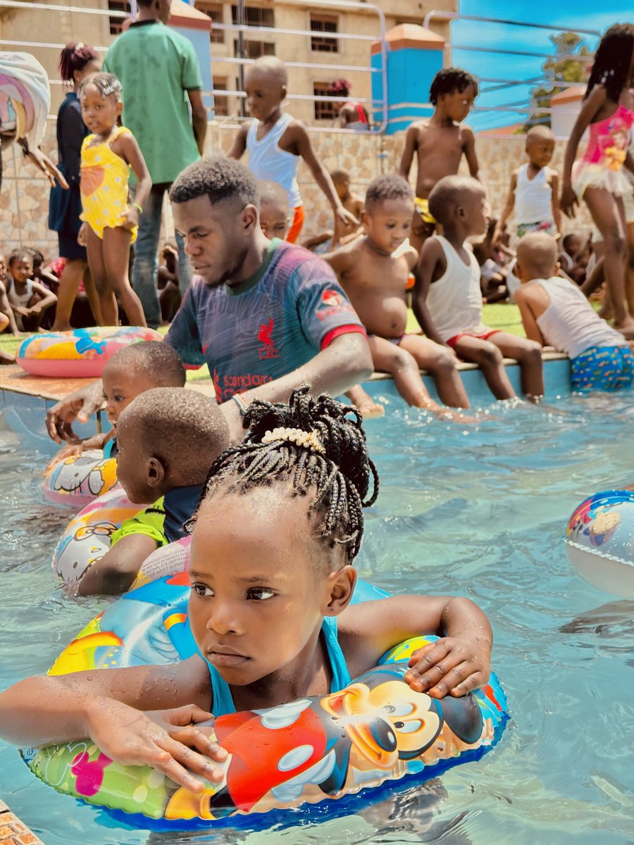 Twins_KidsUG's tweet photo. Swimming is sensational for your kids. Let us make your kids pros at swimming. #swimming #kidspark #kidsparadise https://t.co/sFgIMChIvK