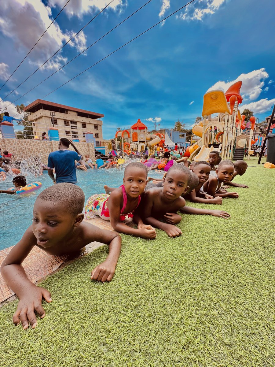 Twins_KidsUG's tweet photo. Swimming is sensational for your kids. Let us make your kids pros at swimming. #swimming #kidspark #kidsparadise https://t.co/sFgIMChIvK